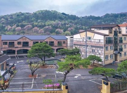 Gwangju Konjiam Firefly Pension