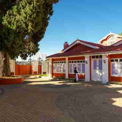 West Downs - the Heritage Resort Hotel Exterior