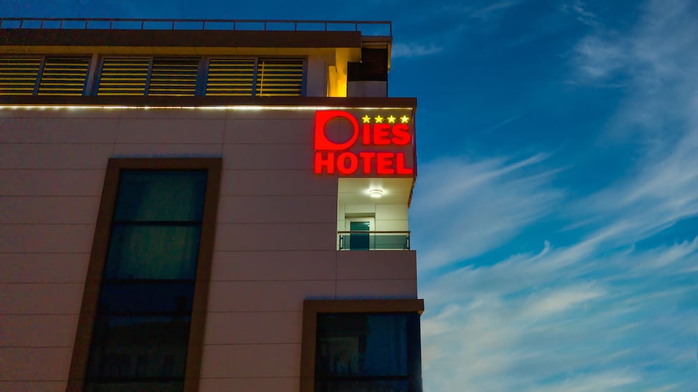 Dies Hotel