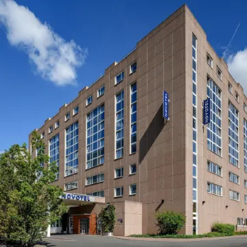 Novotel Frankfurt City Отели рядом с достопримечательностью «Боккенхайм»