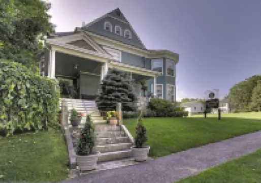 The Jeweled Turret Inn