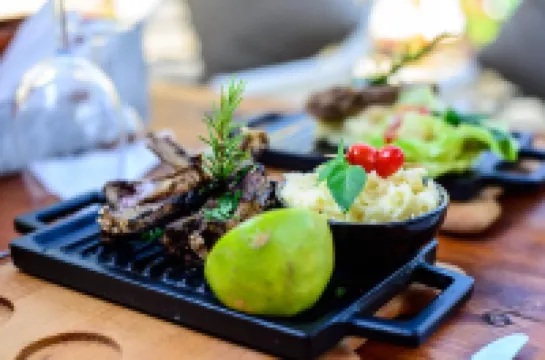 Suites Hôtel les Charmilles & Spa