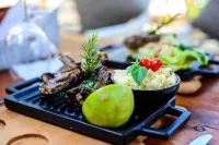 Suites Hôtel les Charmilles & Spa Hotels in Soukra