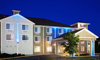 Holiday Inn Express & Suites New Buffalo, MI