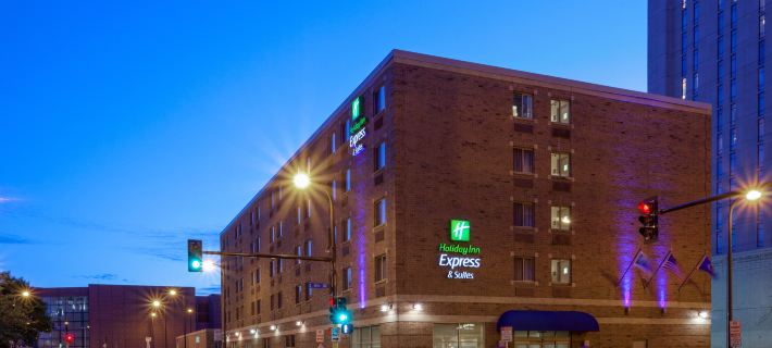Holiday Inn Express & Suites MINNEAPOLIS-DWTN (CONV CTR) by IHG Hotels in Minneapolis