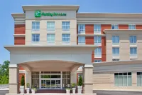 Holiday Inn & Suites Williamsburg-Historic Gateway Hotels in 