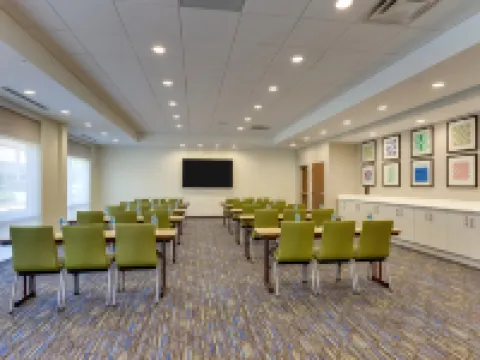 Holiday Inn Express & Suites WINSTON - SALEM SW - CLEMMONS by IHG Hotels in Forsyth County