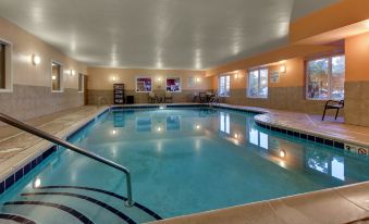 Holiday Inn Express & Suites Lancaster-Lititz