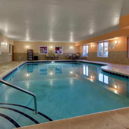 Holiday Inn Express & Suites LANCASTER-LITITZ by IHG