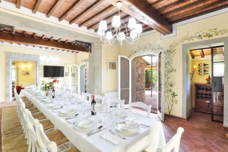 Luxury Villa in Tuscany with Pool Near Pisa and Florence - Sixe Bedrooms 12 pl