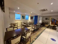 Holiday Inn Express WAKEFIELD by IHG - breakfast