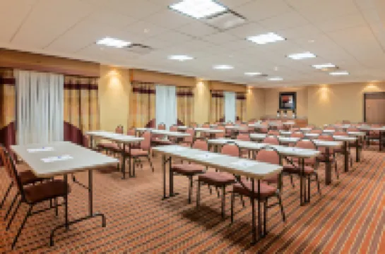 Holiday Inn Express & Suites LAREDO-EVENT CENTER AREA by IHG