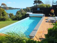 Le Chalet Waiheke Apartments - Sea View
