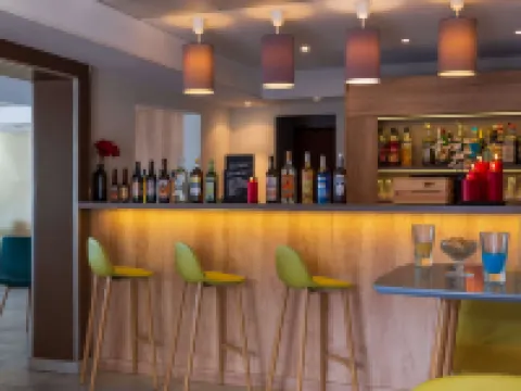 The Originals City Hôtel Marseille Aéroport Hotels in Vitrolles