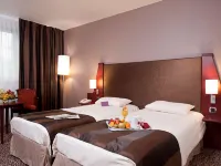 Hôtel Mercure Paris Val de Fontenay Hotels near Lancel(GL ROSNY)