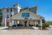 Rodeway Inn Carrollton I-35E Hotels near MIDWAY COMMONS