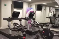 蒙特雷阿波達卡機場區温德姆華美達安可酒店 - 健身室/gym room