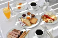 Ambelas Mare Apartments - breakfast