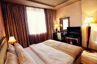 Grand Hotel Europa Hotels near Camping Shkodër