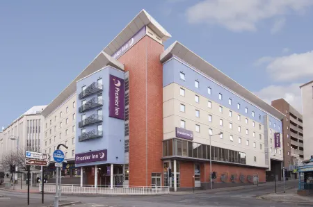 Premier Inn Sheffield City Centre (Angel Street) Отели в г. Шеффилд