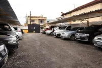 費拉斯飯店 - 停車場