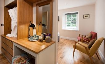 Mill House - Self Catering Sleeps 10