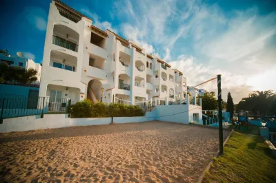 Aparthotel Holiday Center Các khách sạn gần Flamingos Pub Santa Ponsa