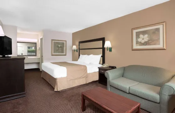 美肯I-475戴斯酒店