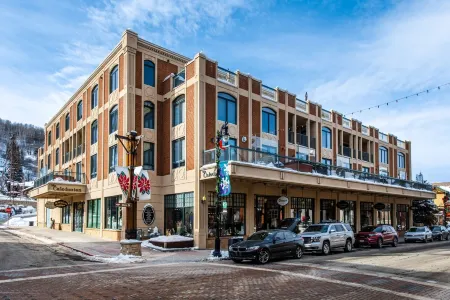 The Caledonian by All Seasons Resort Lodging Отели рядом с достопримечательностью «Дир-Вэлли»