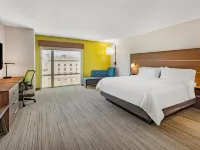 Holiday Inn Express & Suites LINCOLN DOWNTOWN by IHG Hotels near Gateway Mall