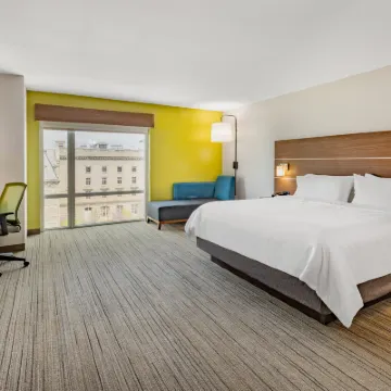 Holiday Inn Express & Suites LINCOLN DOWNTOWN by IHG Hotels near University of Nebraska-Lincoln