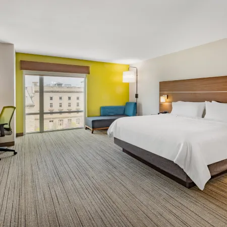 Holiday Inn Express & Suites LINCOLN DOWNTOWN by IHG