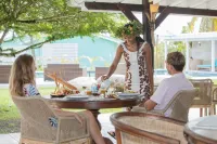Raiatea Lodge Hotel - breakfast