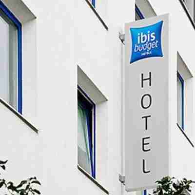 Hôtel ibis Budget Courbevoie Paris La Défense 1 Hotel Exterior