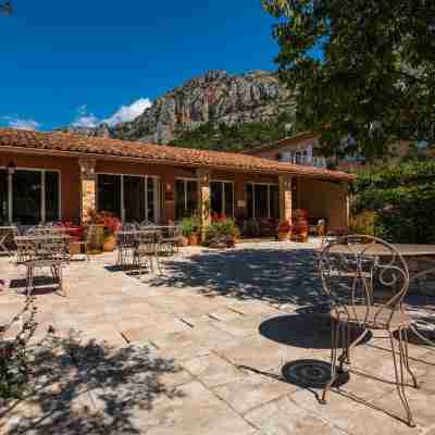 Les Restanques de Moustiers Hotel Exterior