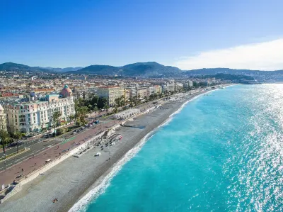 Hôtel Suisse Nice Hôtels à : Bord de mer de Nice