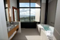 The Holman Grand Hotel - Hot Tub