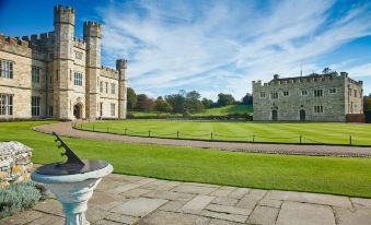 Leeds Castle Stable Courtyard Bed and Breakfast