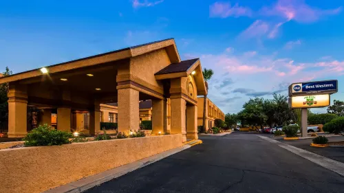 Best Western Green Valley Inn - Pet friendly