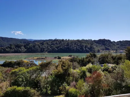 Kaiteriteri Abel Tasman Inlet Views Отели рядом с достопримечательностью «Kaiteriteri Kayak»