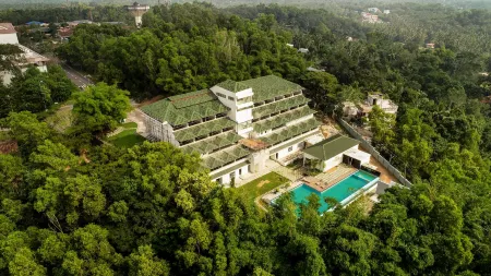 Avoki Resort Отели в г. Kazhakuttam