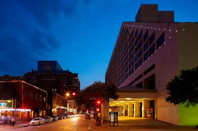 The Worthington Renaissance Fort Worth Hotel Các khách sạn gần Fort Worth TRE Station