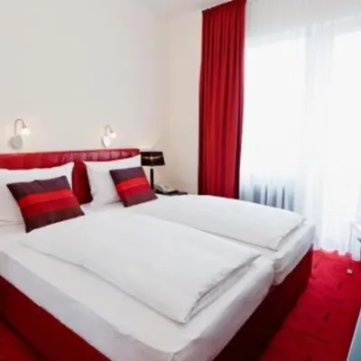 Hotel Esplanade Hotels near Neustadt-Süd