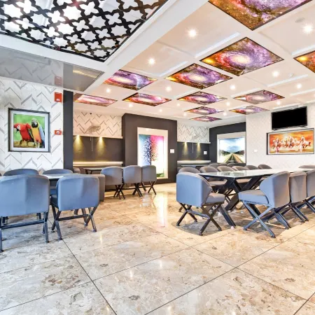 Hotel Shakun Palace