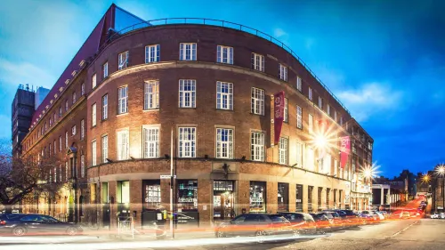 واي إتش إيه نيوكاسل سنترال