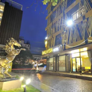 Malaysia Hotel Bangkok Отели рядом с достопримечательностью «Станция метро Лумпини»