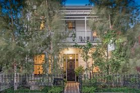 Captains Retreat Apartments and Cottages