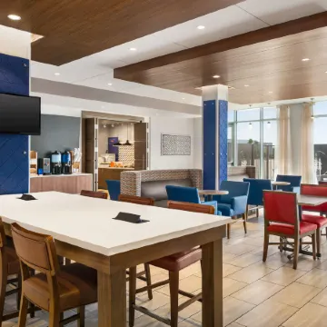Holiday Inn Express & Suites UKIAH by IHG