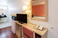 Motel 6 Greenville, TX Các khách sạn ở Lone Oak