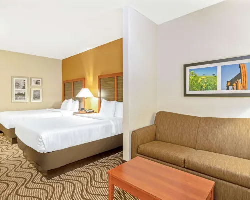 米德韋斯特城廷克空軍基地拉昆塔温德姆套房酒店 米德韋斯特城酒店